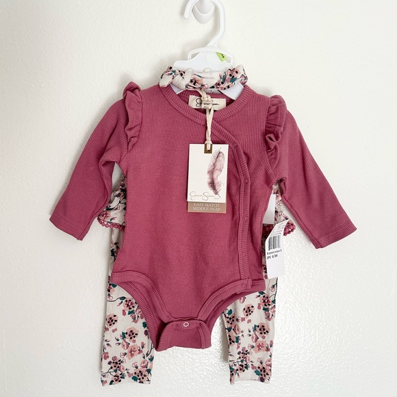 Jessica Simpson Other - Jessica Simpson Baby Girl Ruffle Floral Outfit 0-3 Months